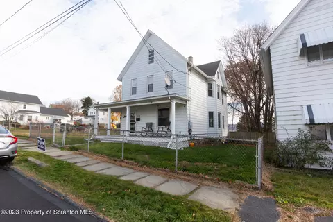 320 N Everett Ave, Scranton, PA 18504 photo 2