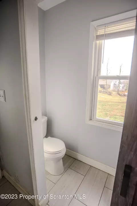 320 N Everett Ave, Scranton, PA 18504 photo 16