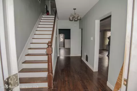 320 N Everett Ave, Scranton, PA 18504 photo 10