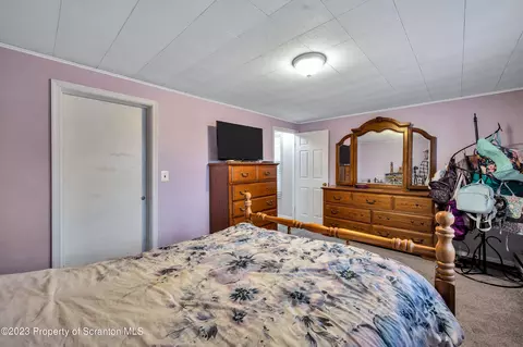 715 Maple St, Old Forge, PA 18518 photo 22