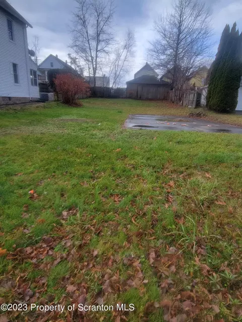 311-313 Ferdinand St, Scranton, PA 18508