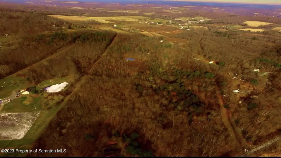  Locust Drive, West Abington Township, PA 18414 photo 2