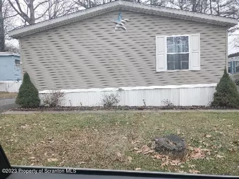 513 5th St Moosic Hts, Avoca, PA 18641