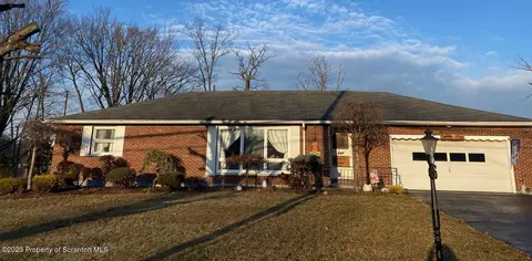 785 Suscon Rd, Pittston, PA 18640