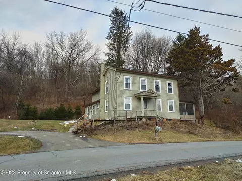 2080 N Turnpike Rd, Dalton, PA 18414