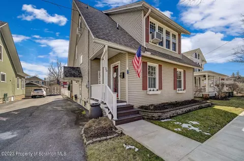 20 Wyoming Ave, Tunkhannock, PA 18657