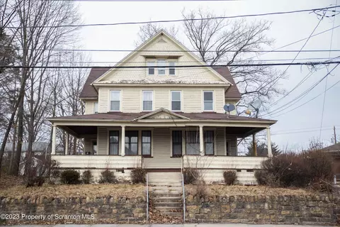 716-718 S Main St, Taylor, PA 18517