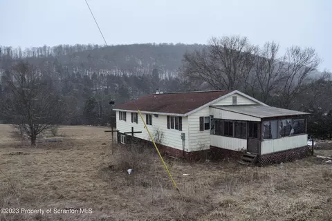 2756 Lower Rhiney Creek Rd, Hallstead, PA 18822