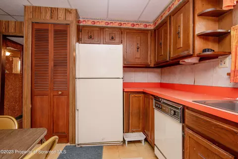 1119 Springbrook, Moosic, PA 18507 photo 13