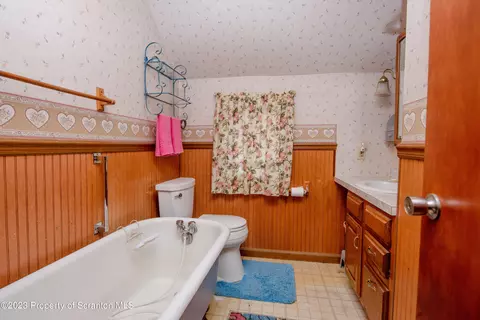 1119 Springbrook, Moosic, PA 18507 photo 15