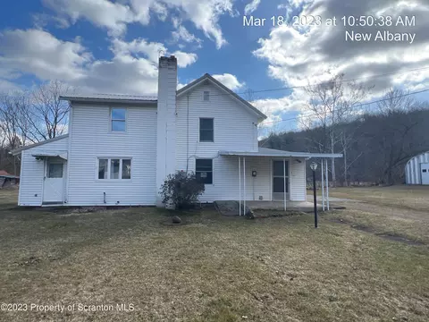 36 Railroad St, New Albany, PA 18833