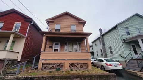145 E Walnut St, Plymouth, PA 18651