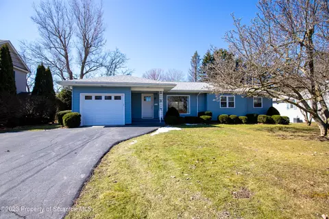 628 Sunset St, Clarks Summit, PA 18411