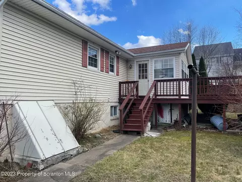 110 Spring St, Moosic, PA 18507 photo 17