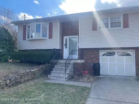 110 Spring St, Moosic, PA 18507 photo 2