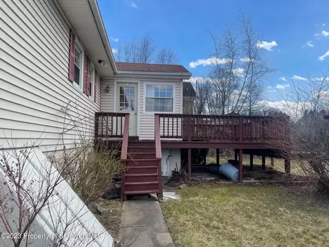 110 Spring St, Moosic, PA 18507 photo 16
