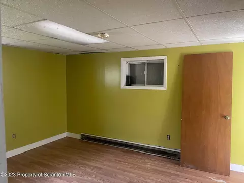 110 Spring St, Moosic, PA 18507 photo 13