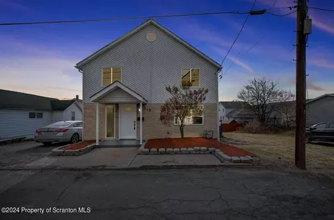515 Summer St, Old Forge, PA 18518