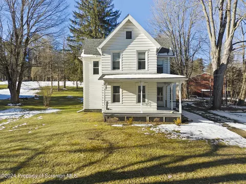 107 Pleasant Ave, Thompson, PA 18465