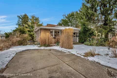 189 S Keyser Ave, Old Forge, PA 18518