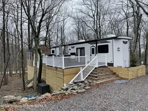R113 Skyview, Gouldsboro, PA 18424
