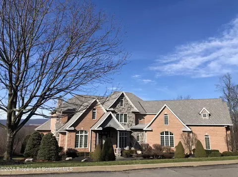 Exterior - 26 Kipling Dr, Moosic, PA 18507 photo 15 of 18