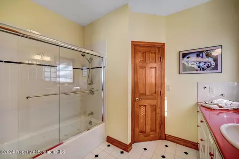 Bath - 26 Kipling Dr, Moosic, PA 18507 photo 11 of 15
