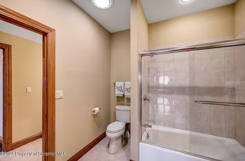 Bath - 26 Kipling Dr, Moosic, PA 18507 photo 13 of 15