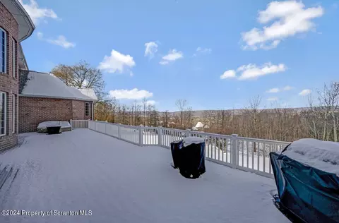 Exterior - 26 Kipling Dr, Moosic, PA 18507 photo 11 of 18