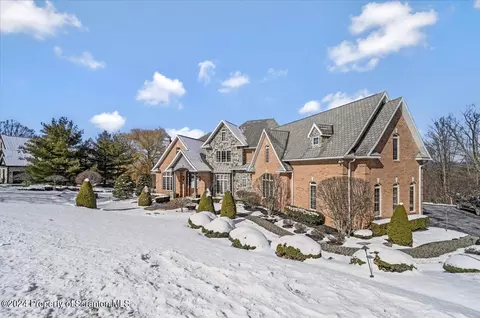 Exterior - 26 Kipling Dr, Moosic, PA 18507 photo 16 of 18