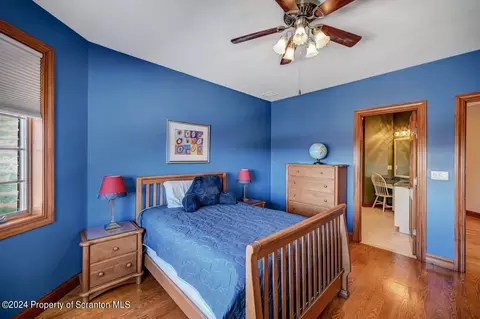 Bedroom - 26 Kipling Dr, Moosic, PA 18507 photo 7 of 10