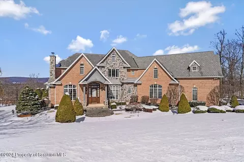 Exterior - 26 Kipling Dr, Moosic, PA 18507 photo 2 of 18