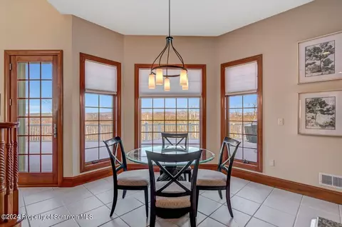 Dining - 26 Kipling Dr, Moosic, PA 18507 photo 6 of 9