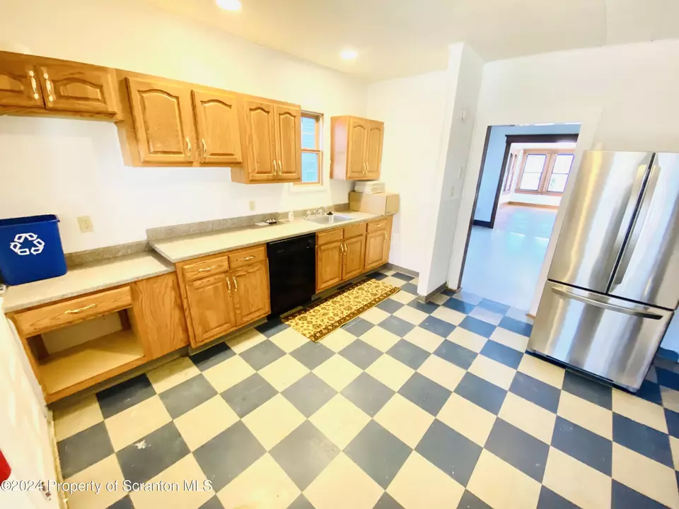 Kitchen - 2206-2208 Wyoming Ave, Scranton, PA 18509 photo 4 of 6