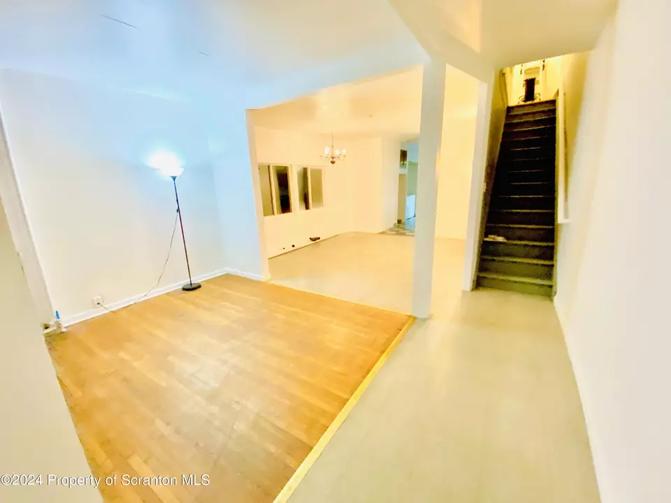 Entry Way - 2206-2208 Wyoming Ave, Scranton, PA 18509 photo 4 of 4