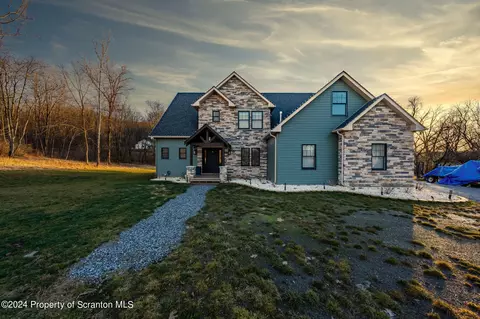 12093 Creek Road Rd, Clarks Summit, PA 18411