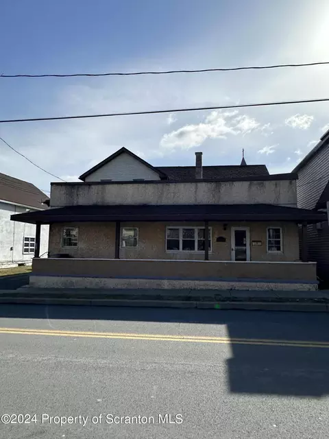 506 George St, Throop, PA 18512