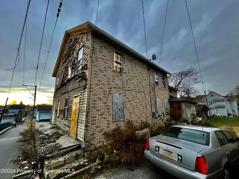 325 S 327 S Decker Ct, Scranton, PA 18504