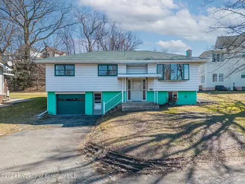 1008 James Ave, Scranton, PA 18508