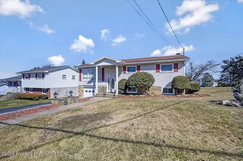 437 Jessup Ave, Dunmore, PA 18512