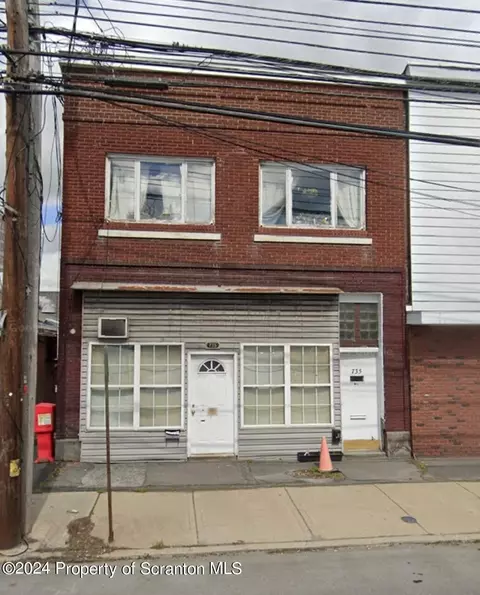 735 N Main Ave, Avoca, PA 18641
