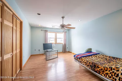 Bedroom - 653 E Pine St, Olyphant, PA 18447 photo 2 of 3