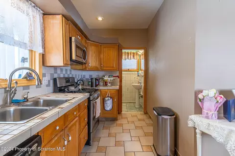 Kitchen - 653 E Pine St, Olyphant, PA 18447 photo 3 of 5