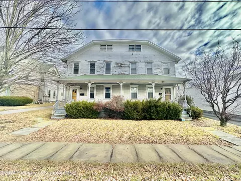 710-712 W Lackawanna Ave, Blakely, PA 18447