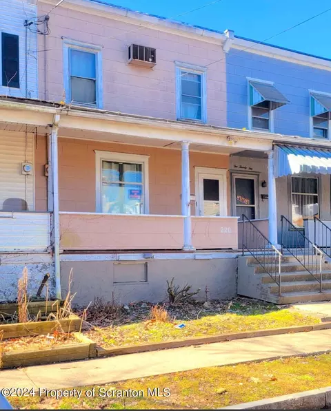 220 Carlisle St, Wilkes-barre, PA 18702