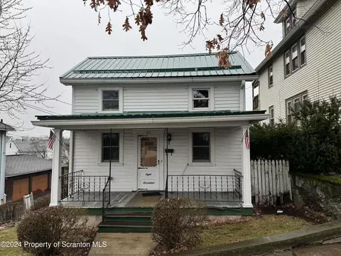 817 Hemlock St, Scranton, PA 18505