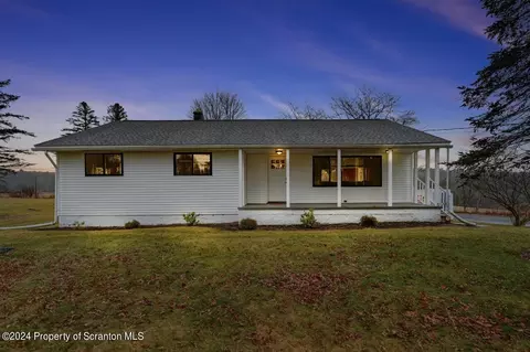 16782 Sr 407, Dalton, PA 18414