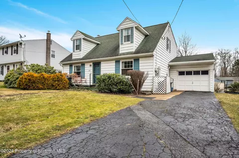 605 Greenwood Ave, Clarks Summit, PA 18411