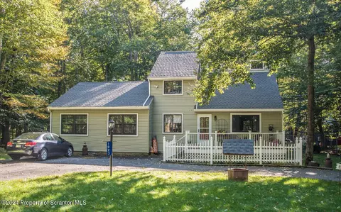 1023 Cheyenne Trl, Gouldsboro, PA 18424