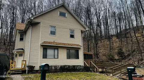 119 Hickory St, Carbondale, PA 18407